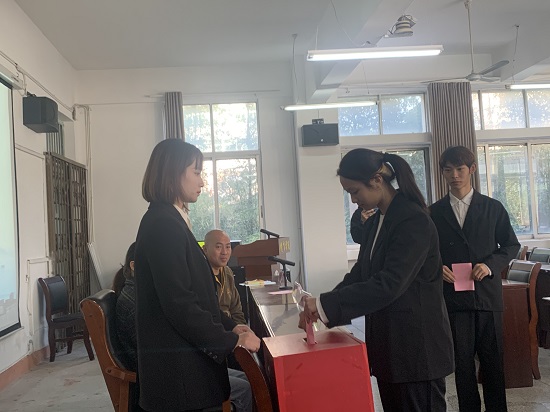 说明: C:\Users\Administrator\Desktop\万象城allwincity官网召开第五次学生代表大会2021.10.21\万象城allwincity官网召开第五次学生代表大会2021.10.21\2.jpg