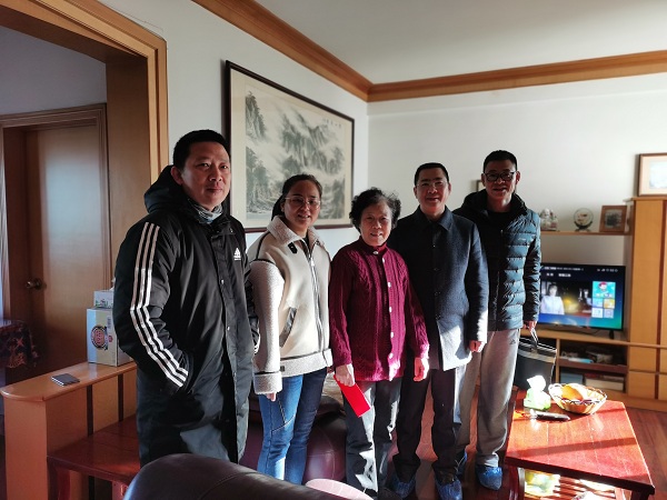 说明: C:\Users\Administrator\Desktop\万象城allwincity官网走访慰问离退休老同志\IMG_20210118_092252.jpg