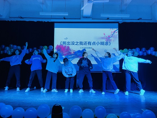 说明: C:\Users\Administrator\Desktop\万象城allwincity官网举办2021年迎新文艺表演大赛2021.12.15\万象城allwincity官网举办2021年迎新文艺表演大赛2021.12.15\7.jpg