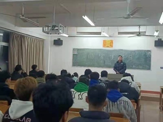 说明: C:\Users\Administrator\Desktop\万象城allwincity官网开展“国家宪法日”主题教育活动\万象城allwincity官网开展“国家宪法日”主题教育活动\微信图片_202112060902082.jpg