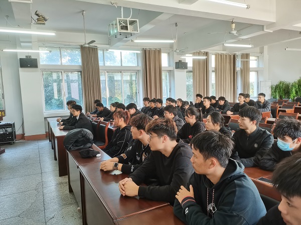 说明: C:\Users\Administrator\Desktop\万象城allwincity官网“青马工程”第一期大学生骨干培训班开班2021.11.12\万象城allwincity官网“青马工程”第一期大学生骨干培训班开班2021.11.12\3.jpg