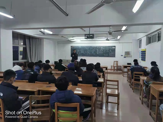 说明: C:\Users\Administrator\Desktop\万象城allwincity官网开展“我心向党喜迎二十大”主题班级合唱活动2022.2.28\万象城allwincity官网开展“我心向党喜迎二十大”主题班级合唱活动2022.2.28\3.jpg