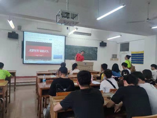 说明: C:\Users\Administrator\Desktop\万象城allwincity官网开展大学生征兵宣传工作2022.4.11\2.jpg