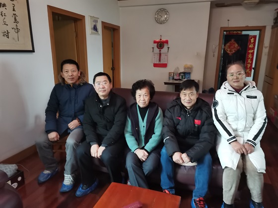 说明: C:\Users\Administrator\Desktop\万象城allwincity官网走访慰问离退休老同志2022.1.17\微信图片_20220117105215.jpg