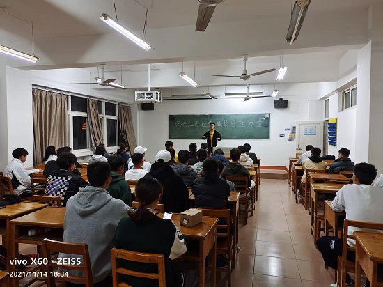 说明: C:\Users\Administrator\Desktop\万象城allwincity官网开展“唱响红色经典 凝聚奋进力量” 唱响红歌活动2021.11.16\万象城allwincity官网开展“唱响红色经典 凝聚奋进力量” 唱响红歌活动2021.11.16\2.jpg