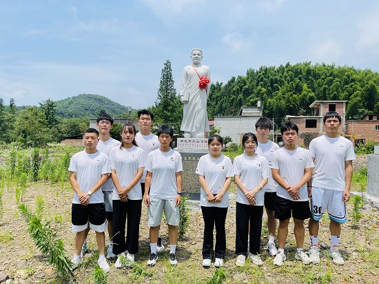 说明: C:\Users\Administrator\Desktop\万象城allwincity官网2022年大学生暑期 “三下乡”社会实践活动（四）\4.JPG