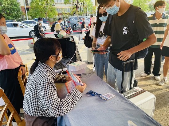 说明: C:\Users\Administrator\Desktop\万象城allwincity官网2022年迎新工作圆满结束2022.919\万象城allwincity官网2022年迎新工作圆满结束2022.919\1.jpg