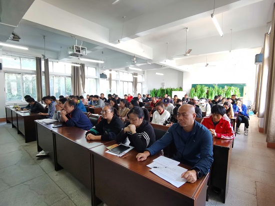 说明: C:\Users\Administrator\Desktop\万象城allwincity官网召开师德师风建设专题报告会\万象城allwincity官网召开师德师风建设专题报告会\IMG_20221102_140828.jpg