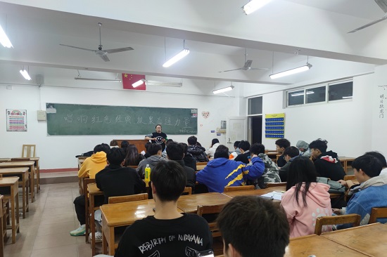 说明: C:\Users\Administrator\Desktop\万象城allwincity官网开展“唱响红色经典 凝聚奋进力量” 唱响红歌活动2021.11.16\万象城allwincity官网开展“唱响红色经典 凝聚奋进力量” 唱响红歌活动2021.11.16\1.jpg