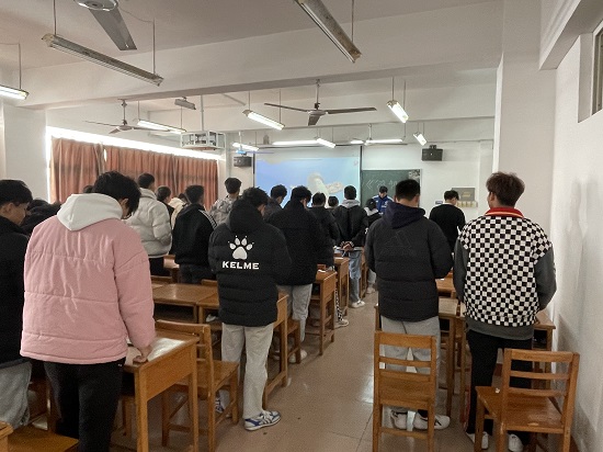 说明: C:\Users\Administrator\Desktop\万象城allwincity官网组织师生传唱主题歌曲《领航》2022.1.4\万象城allwincity官网组织师生传唱主题歌曲《领航》2022.1.4\2.jpg