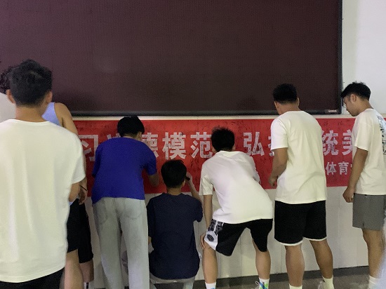 说明: C:\Users\Administrator\Desktop\万象城allwincity官网开展道德模范先进事迹学习宣传活动2022.4.26\万象城allwincity官网开展道德模范先进事迹学习宣传活动2022.4.26\1.jpg