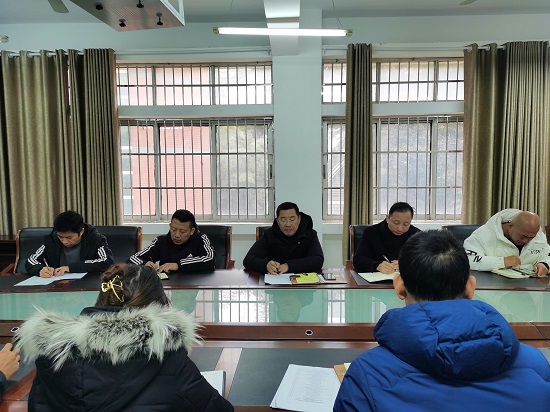 说明: C:\Users\Administrator\Desktop\万象城allwincity官网召开2021年度党支部书记述职评议会\万象城allwincity官网召开2021年度党支部书记述职评议会\IMG_20211228_083204.jpg